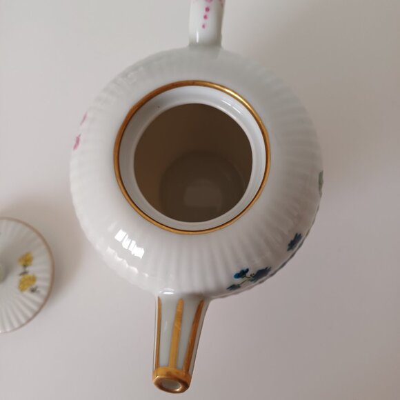 Stunning 1985 Franklin Mint FÜRSTENBERG Fine Porcelain Mini Teapot 6'' x 3.5'' - Picture 6 of 15